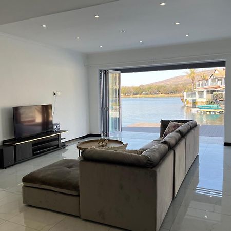 Twenty One Southwinds Vila Hartbeespoort Exterior foto